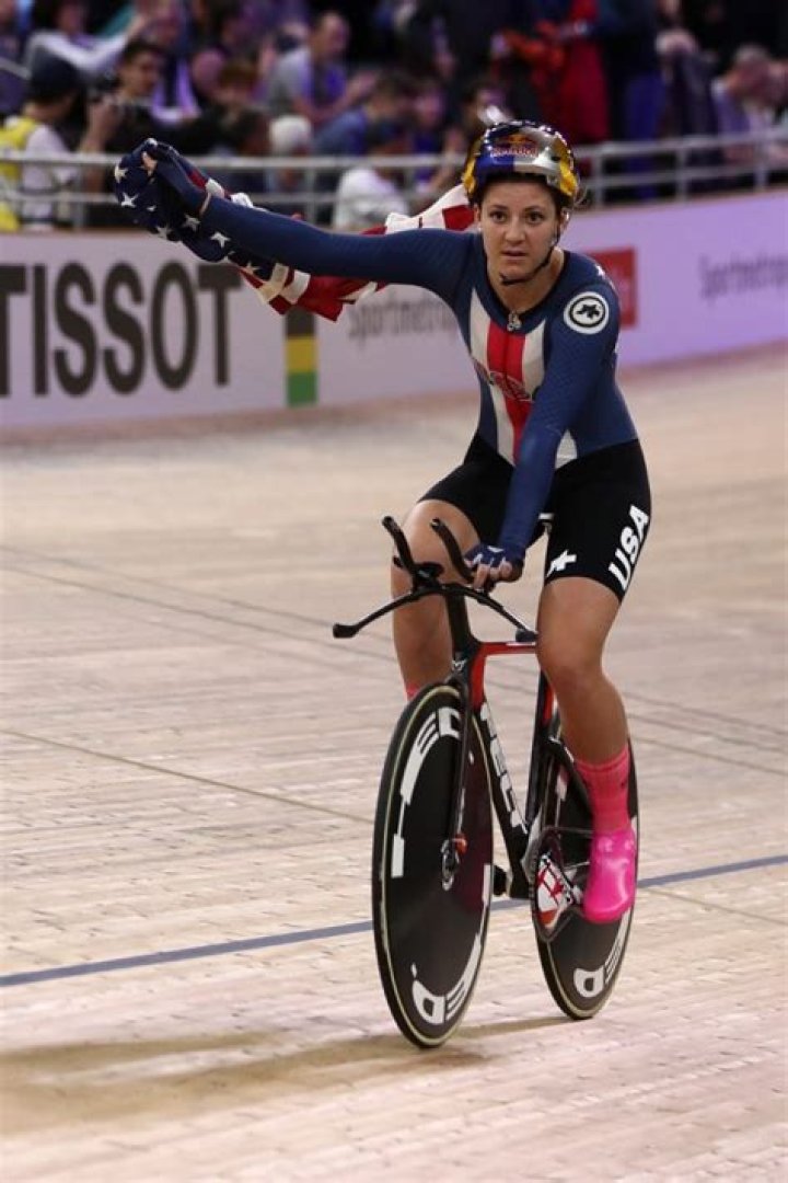 20 Amazing Bodies of Female Cyclists
