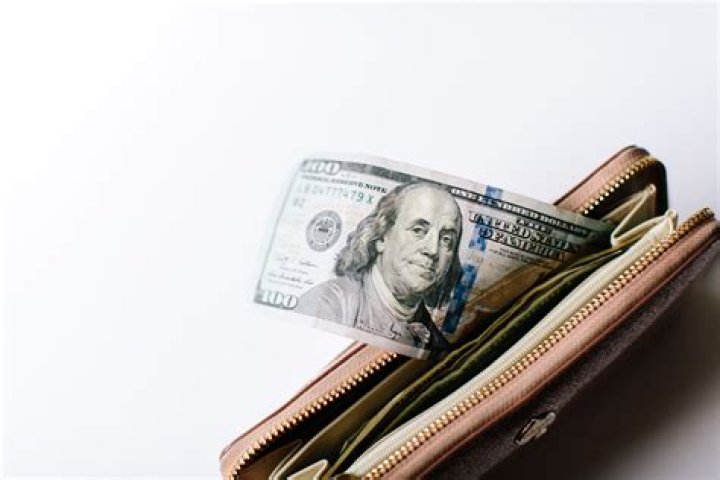 
How Much Money Does Sally Hawkins Make? Latest Income Salary
