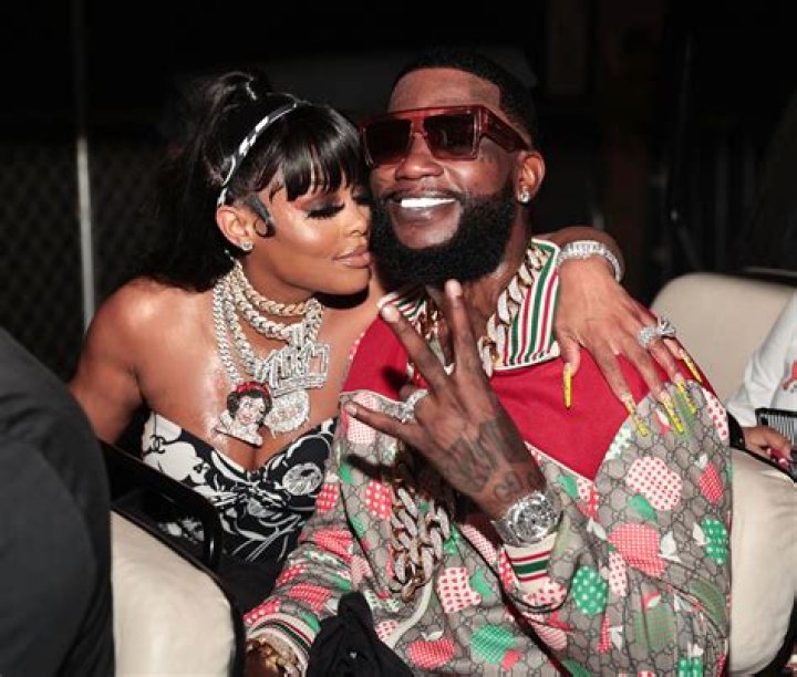 Keyshia Ka'oir Wows in Beach Photo "Steppin on Necks"