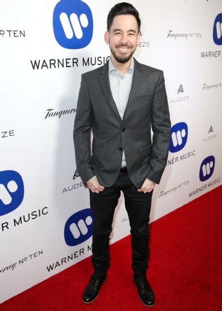 Mike Shinoda Height Weight Age Body Measurements Stats Facts Family