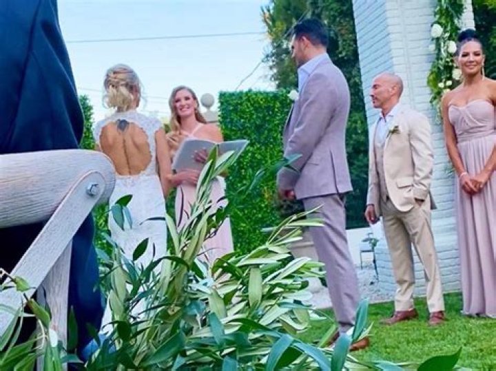 Selling Sunset Nicole Young Net Worth, Age, Husband, Height, Parents & More